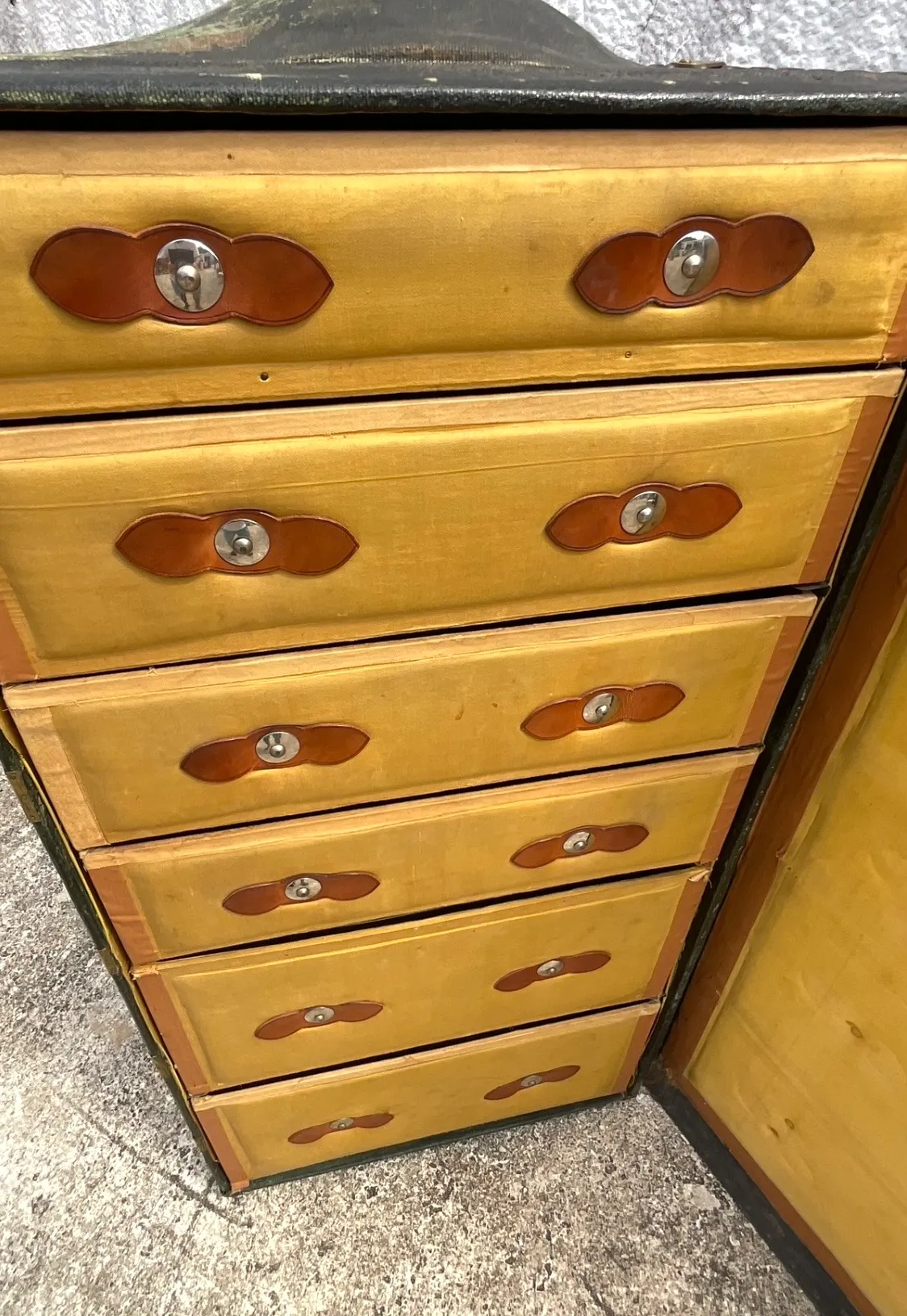 Vintage Franzi Italian Steamer Trunk — additional photo 5