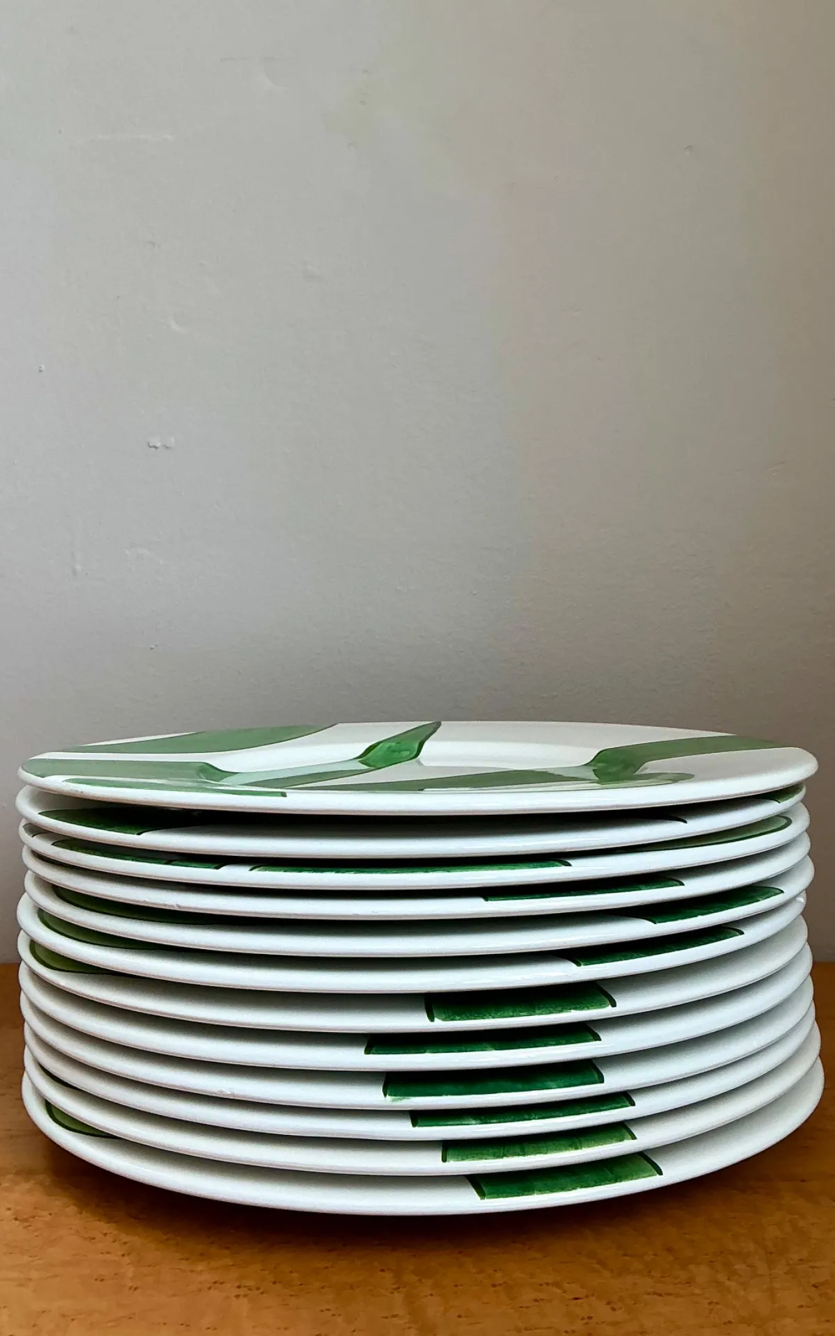 Vintage Italian Vietri Glazed Ceramic Palm Plates - Set Of 12 — additional photo 1