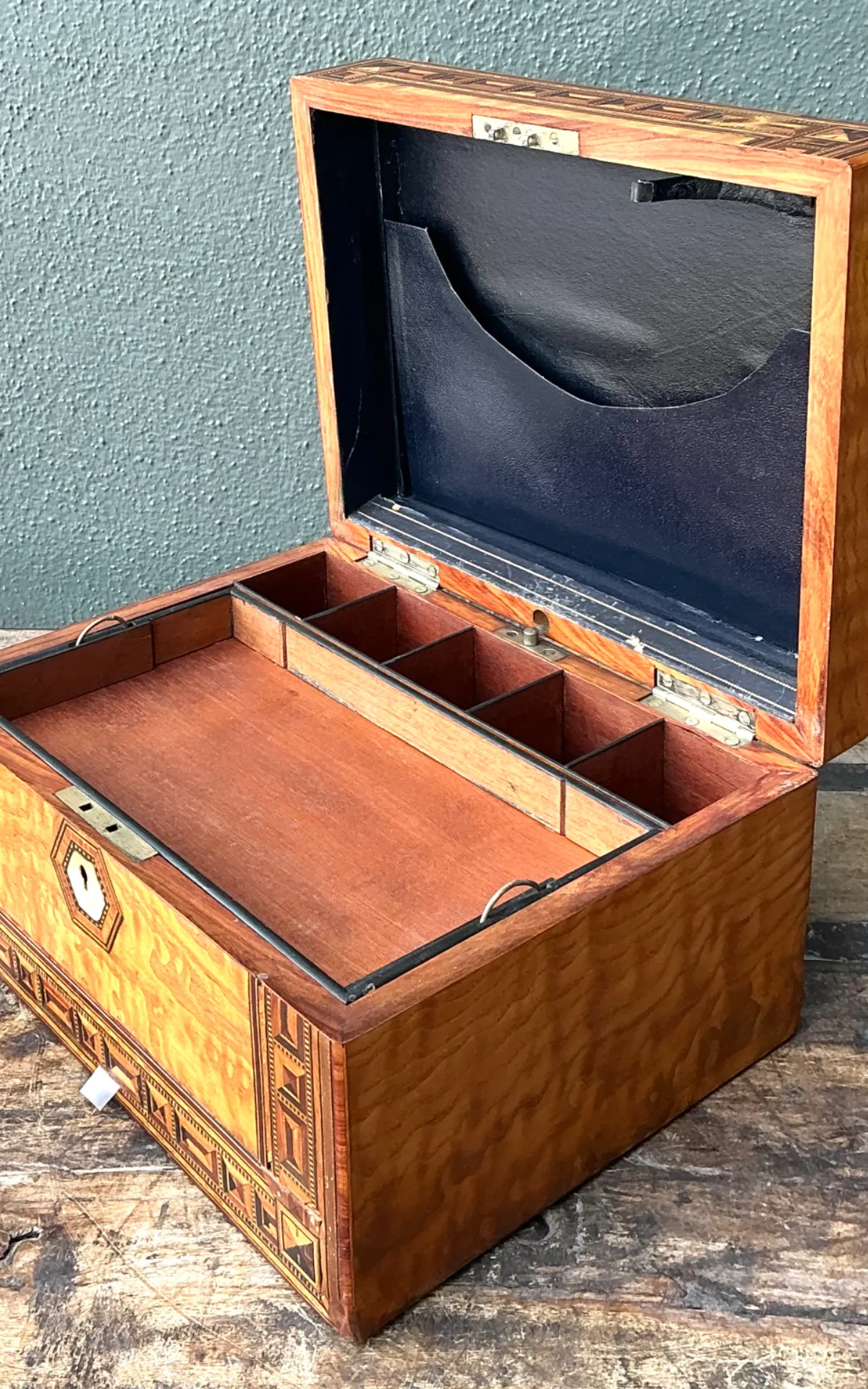 Vintage Marquetry Inlaid Wood Box — additional photo 7