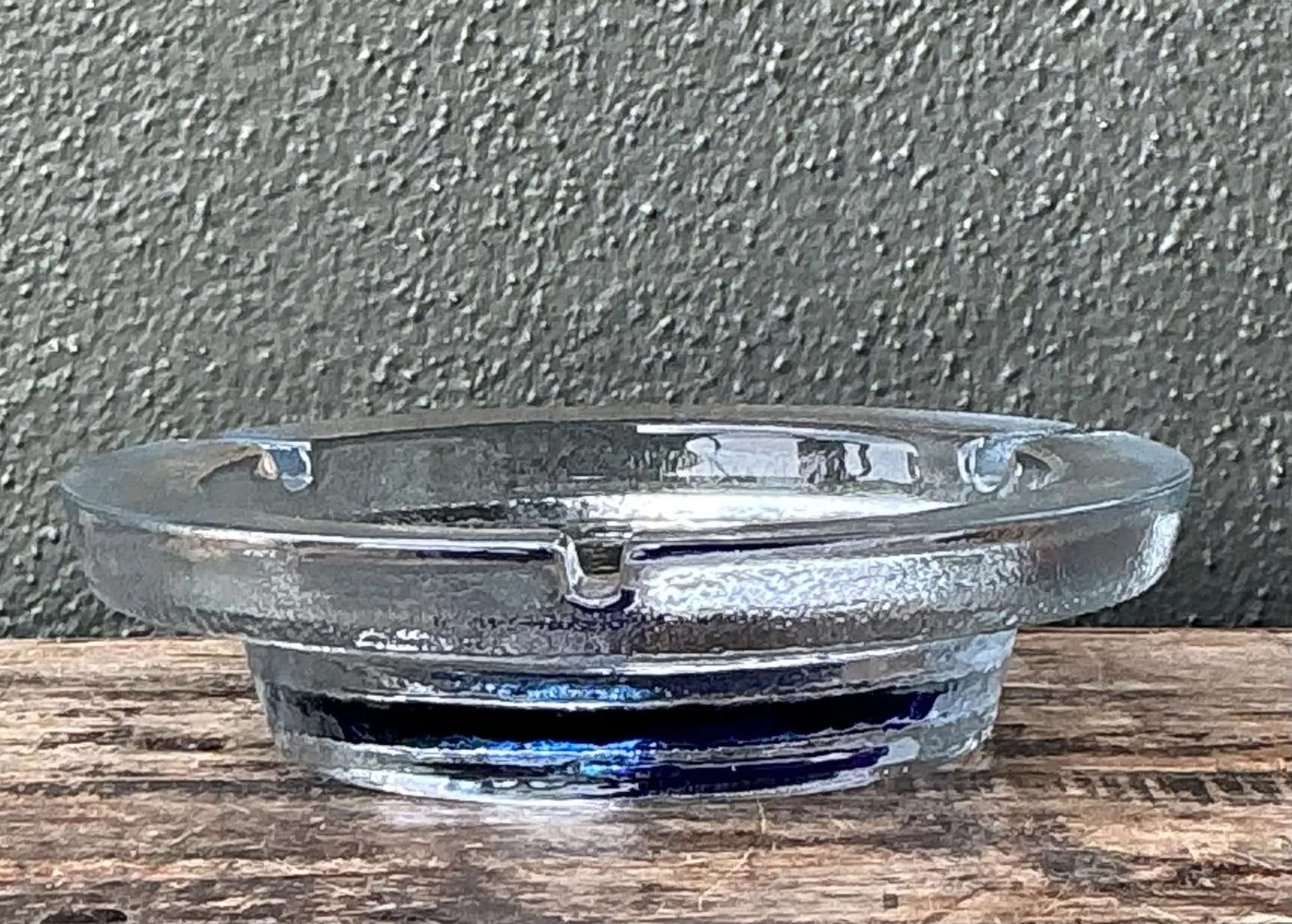 Vintage Mid-Century Modern Glass Ashtray — additional photo 6