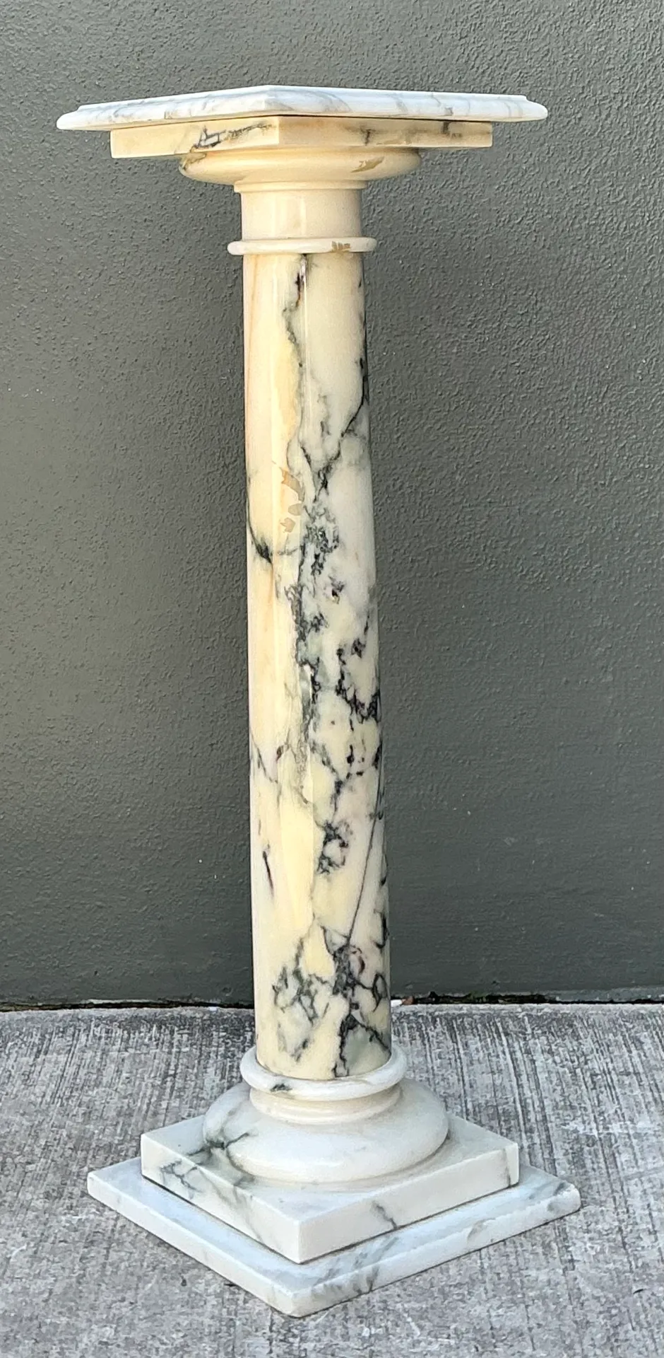 Vintage Marble Column Pedestal — additional photo 3