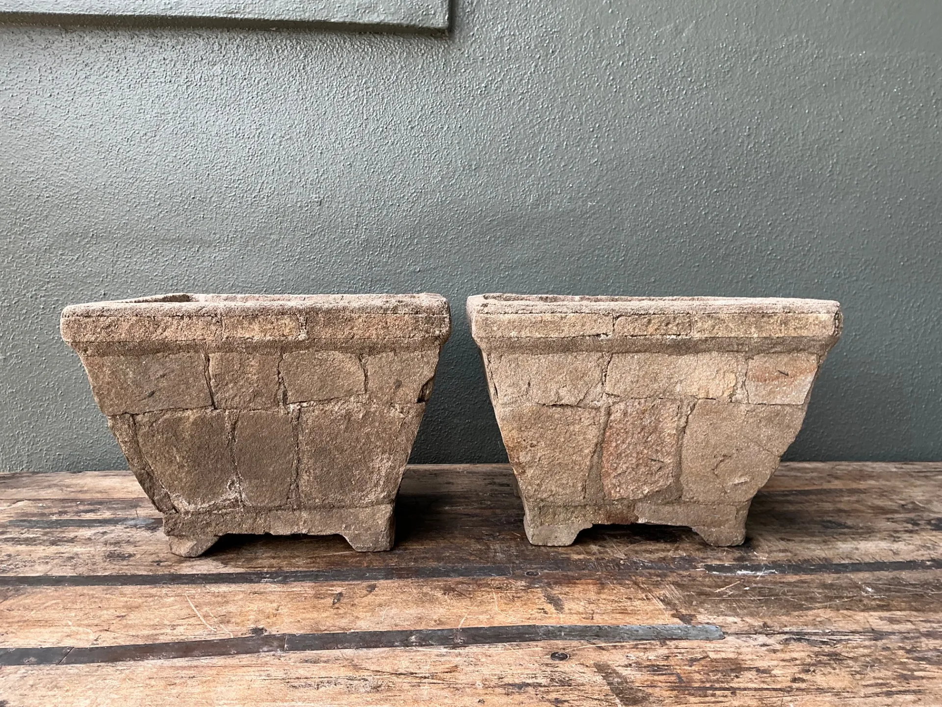 Vintage Stone Outdoor Planters - Set of 2 — additional photo 7