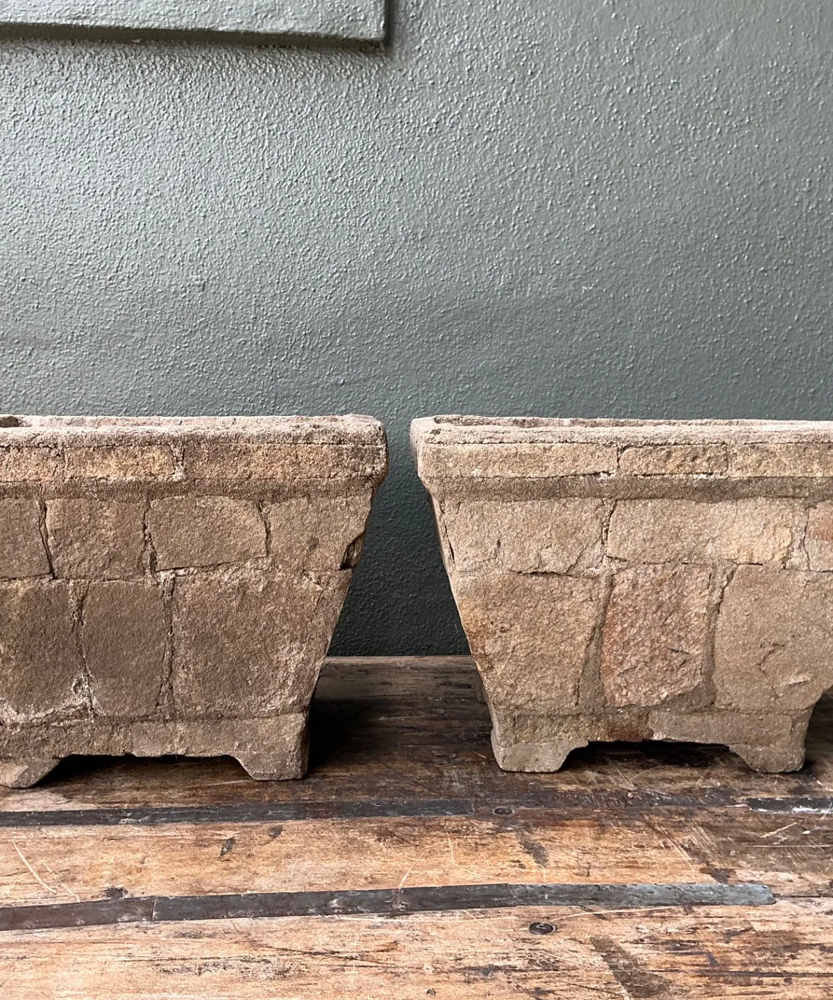 Vintage Stone Outdoor Planters - Set of 2 — additional photo 7