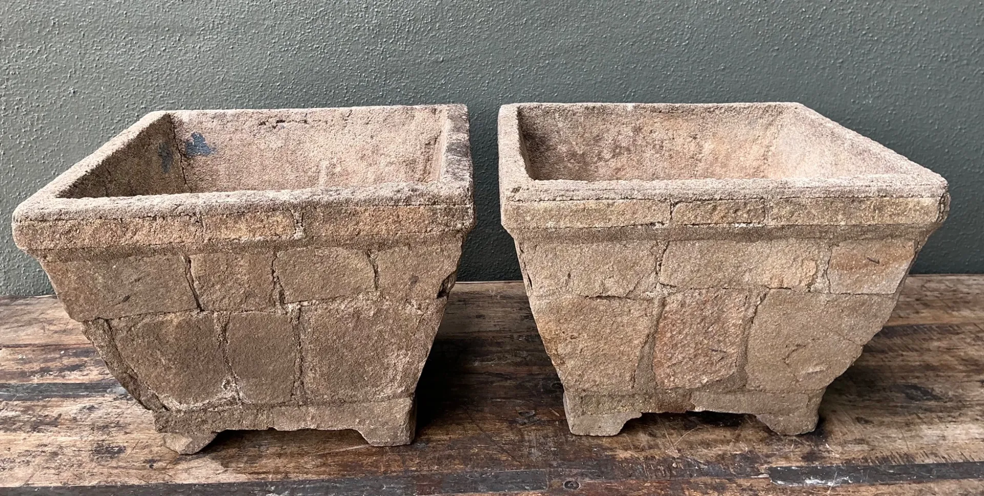 Vintage Stone Outdoor Planters - Set of 2 — additional photo 6