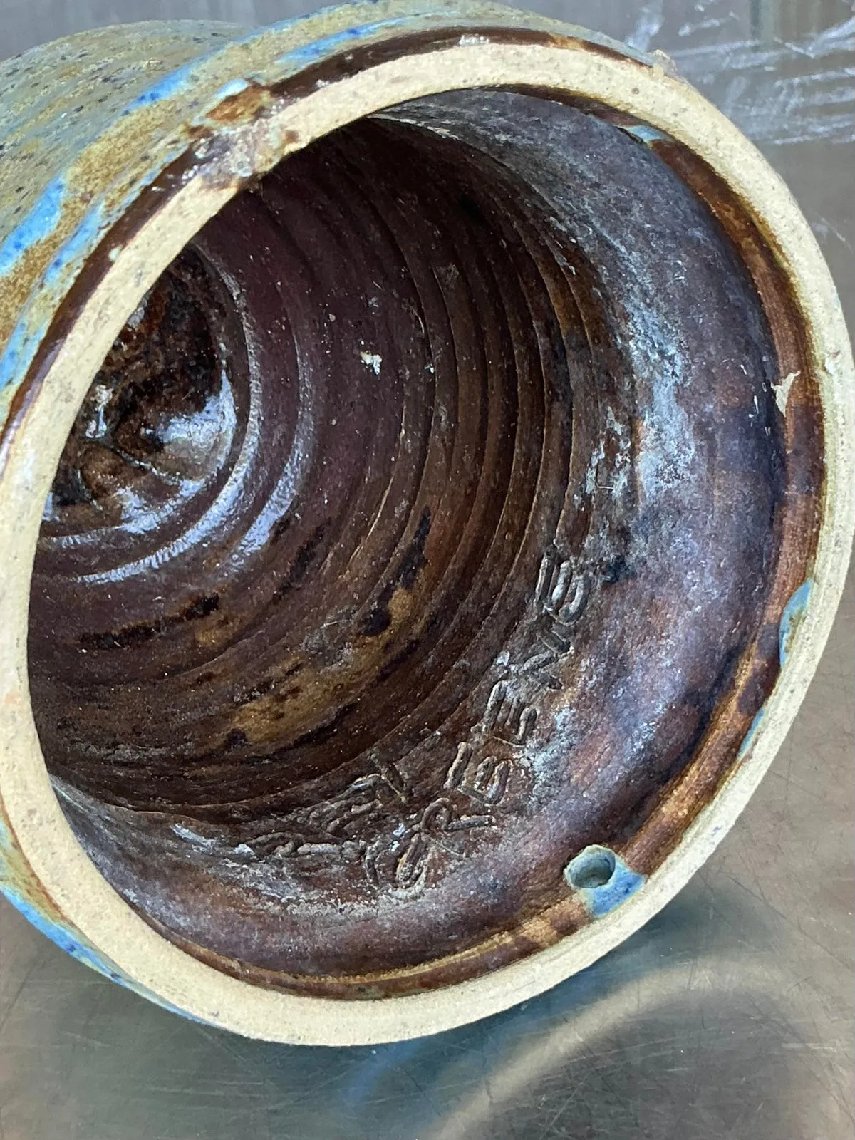 Late 20th Century Boho Hanging Studio Pottery Planter — additional photo 5