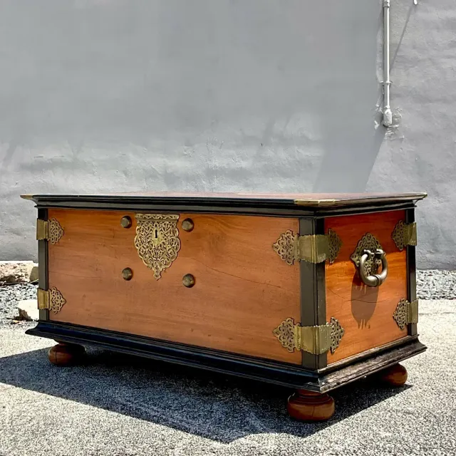 Late 20th Century Vintage Boho Ebony and Mahogany Blanket Chest — additional photo 8