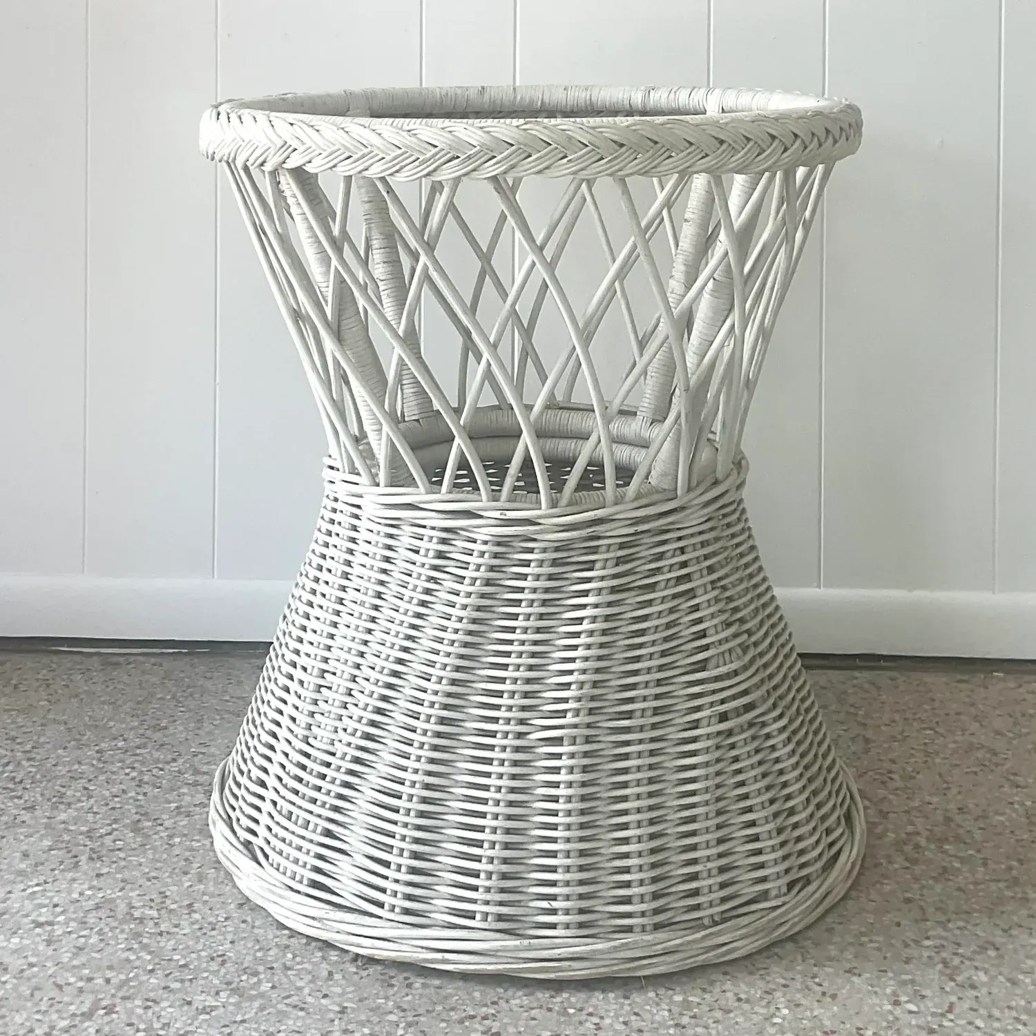 Late 20th Century Vintage Coastal Rattan Dining Table Pedestal — additional photo 4
