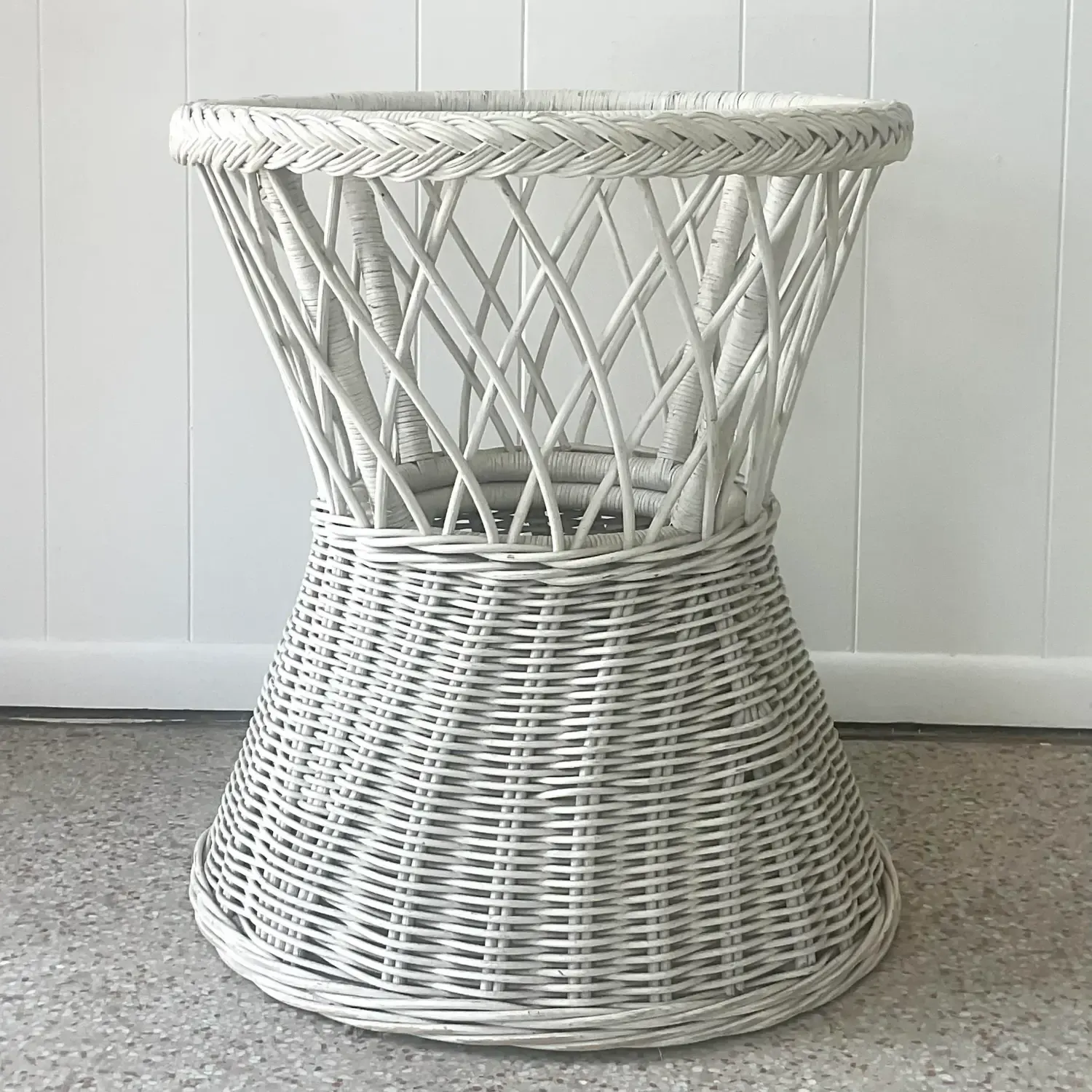 Late 20th Century Vintage Coastal Rattan Dining Table Pedestal — additional photo 8