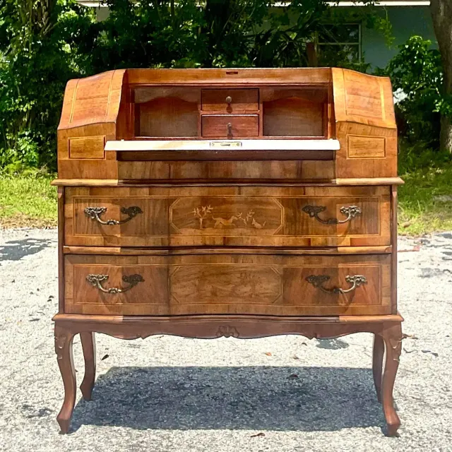 Late 20th Century Vintage Italian Inlaid Animal Marquetry Writing Desk — additional photo 3