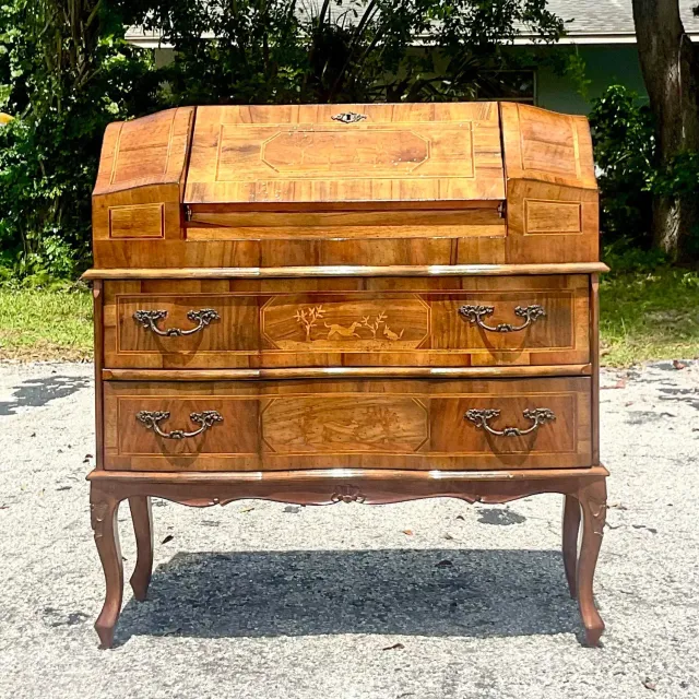 Late 20th Century Vintage Italian Inlaid Animal Marquetry Writing Desk — additional photo 5