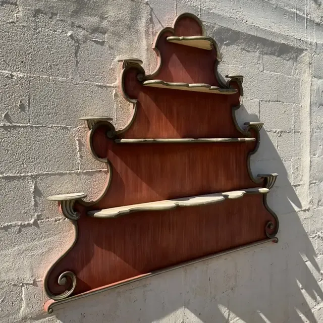 Late 20th Century Vintage Regency Baker Scalloped Wall Plate Rack — additional photo 7