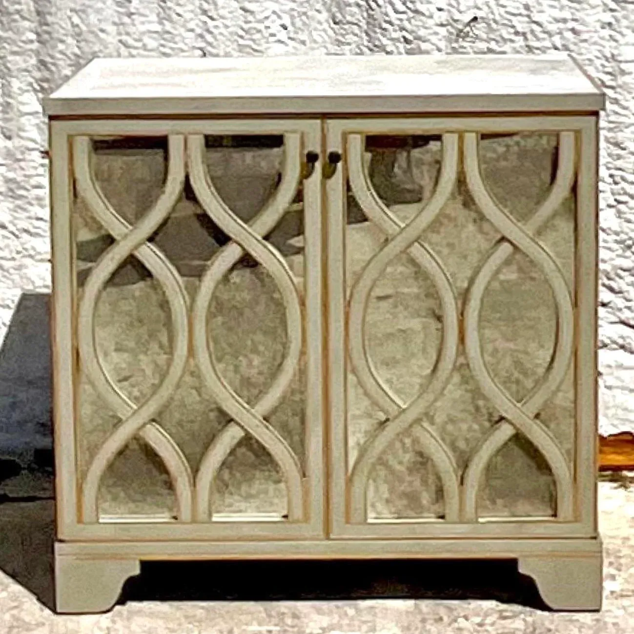 Late 20th Century Vintage Regency Gilt Tipped Cabinet — additional photo 6