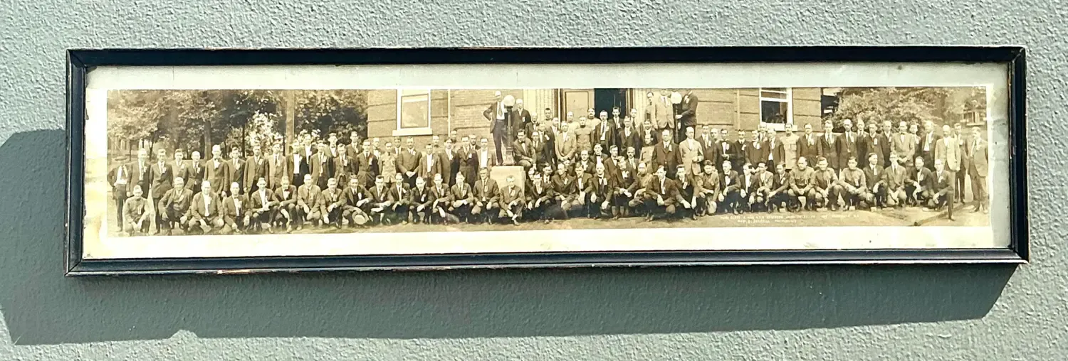 Vintage 1919 Reunion Photo — additional photo 2