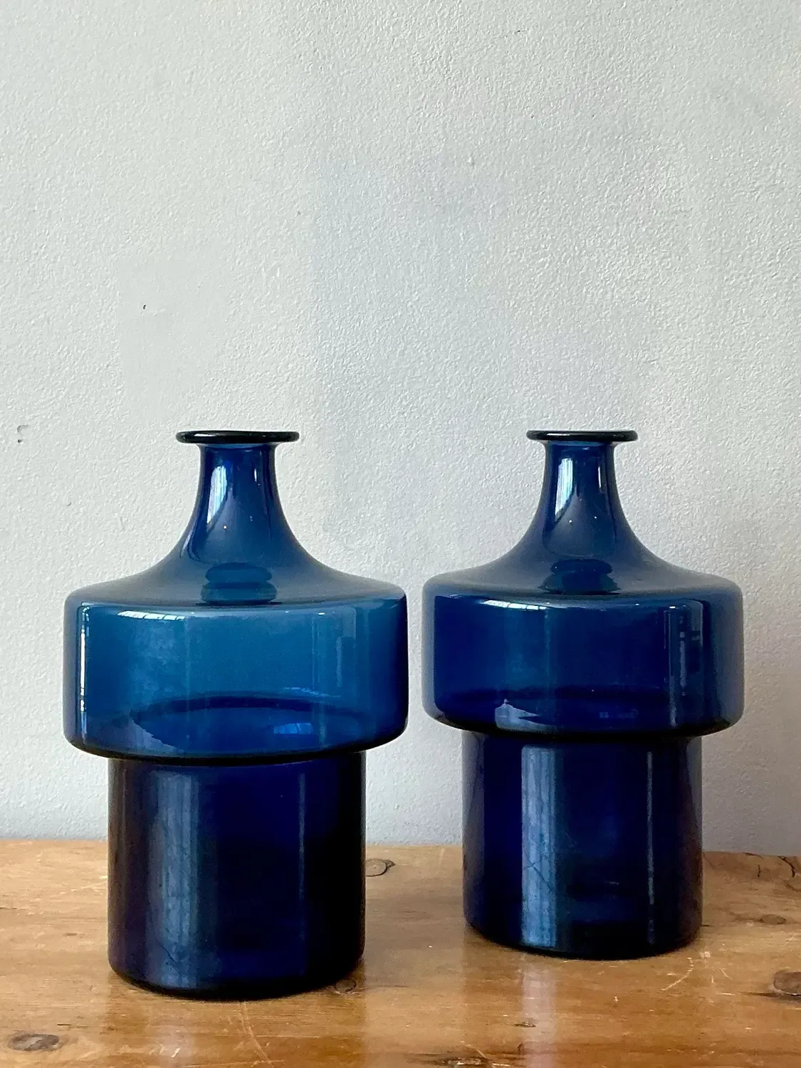 Vintage 1960s Timo Sarpaneva Littala Finland Blue Glass Decanter - A Pair — additional photo 2