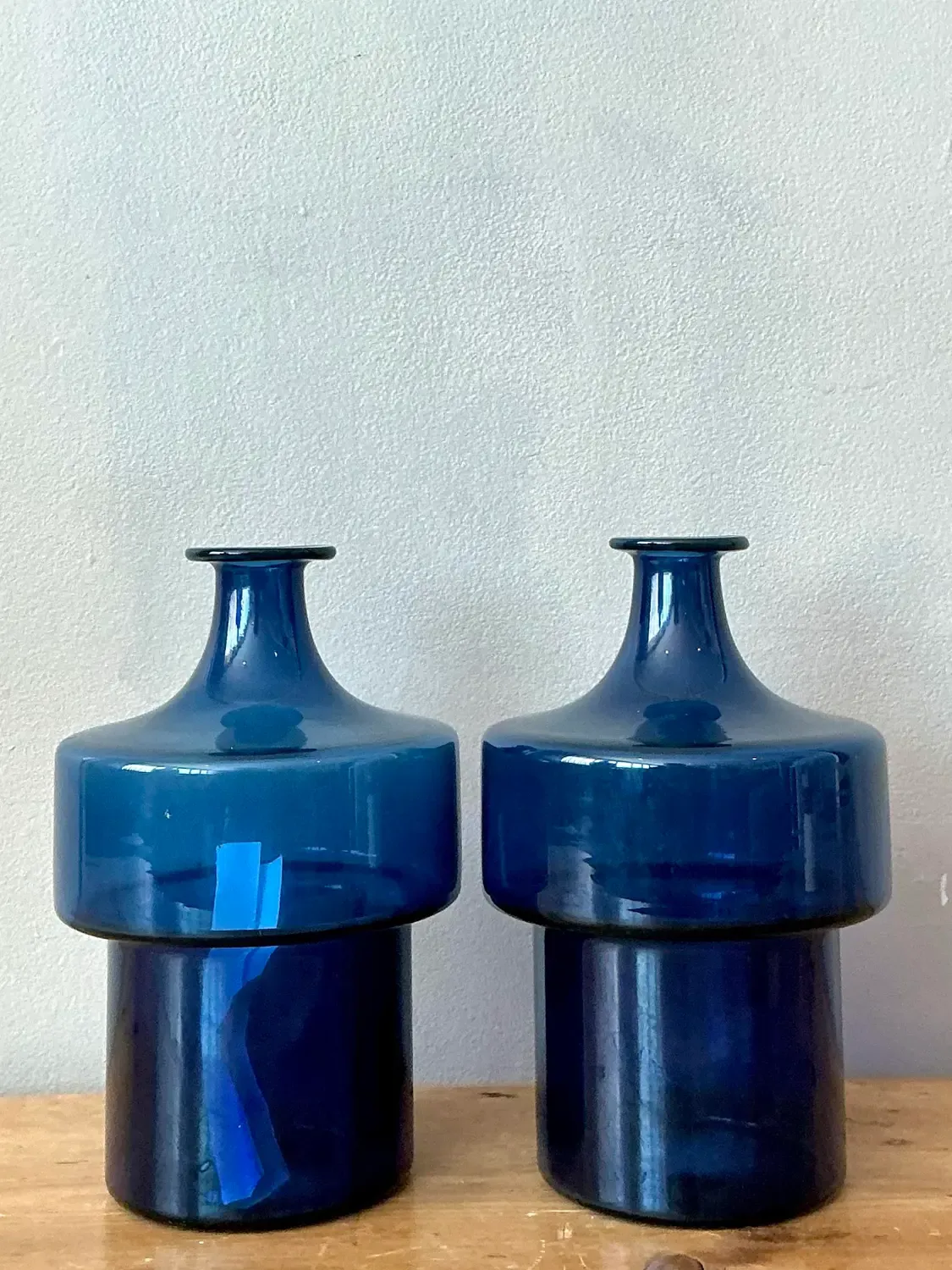 Vintage 1960s Timo Sarpaneva Littala Finland Blue Glass Decanter - A Pair — additional photo 5