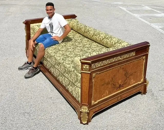 Vintage 19th Century French Louis XVI Marquetry Twin Daybed — additional photo 3