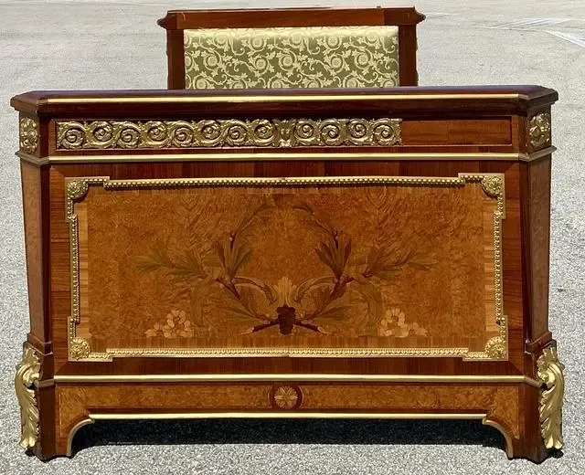 Vintage 19th Century French Louis XVI Marquetry Twin Daybed — additional photo 5