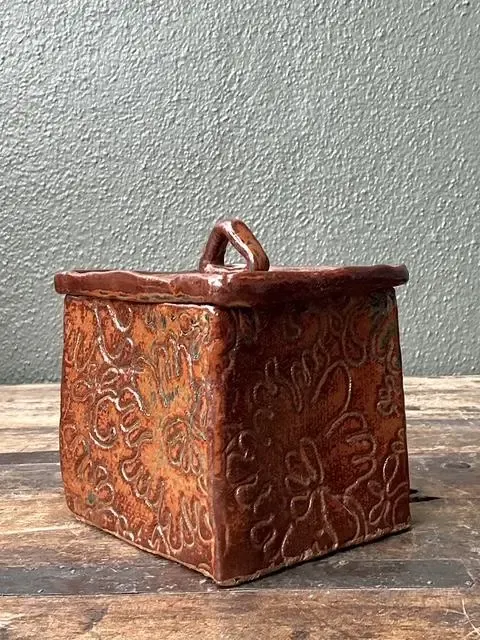 Vintage Aboriginal Studio Pottery Lidded Floral Box — additional photo 3