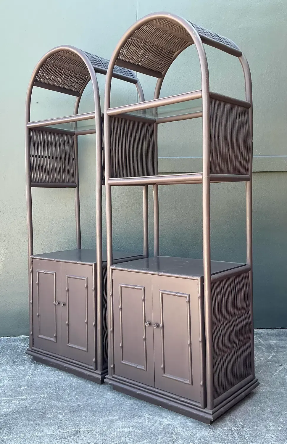 Vintage Arched Rattan Etagere - A Pair — additional photo 7