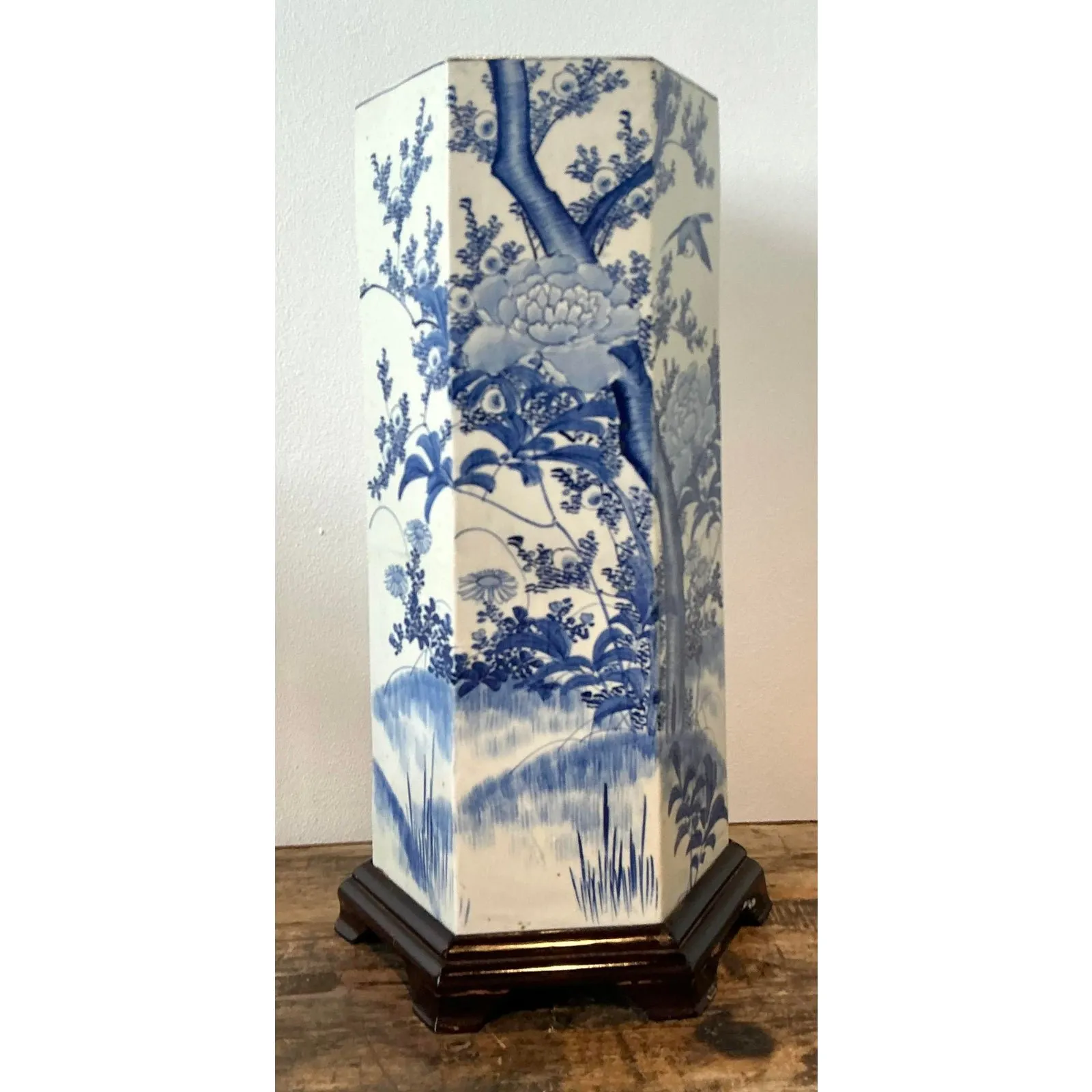 Vintage Asian Blossom Blue and White Umbrella Stand — additional photo 2