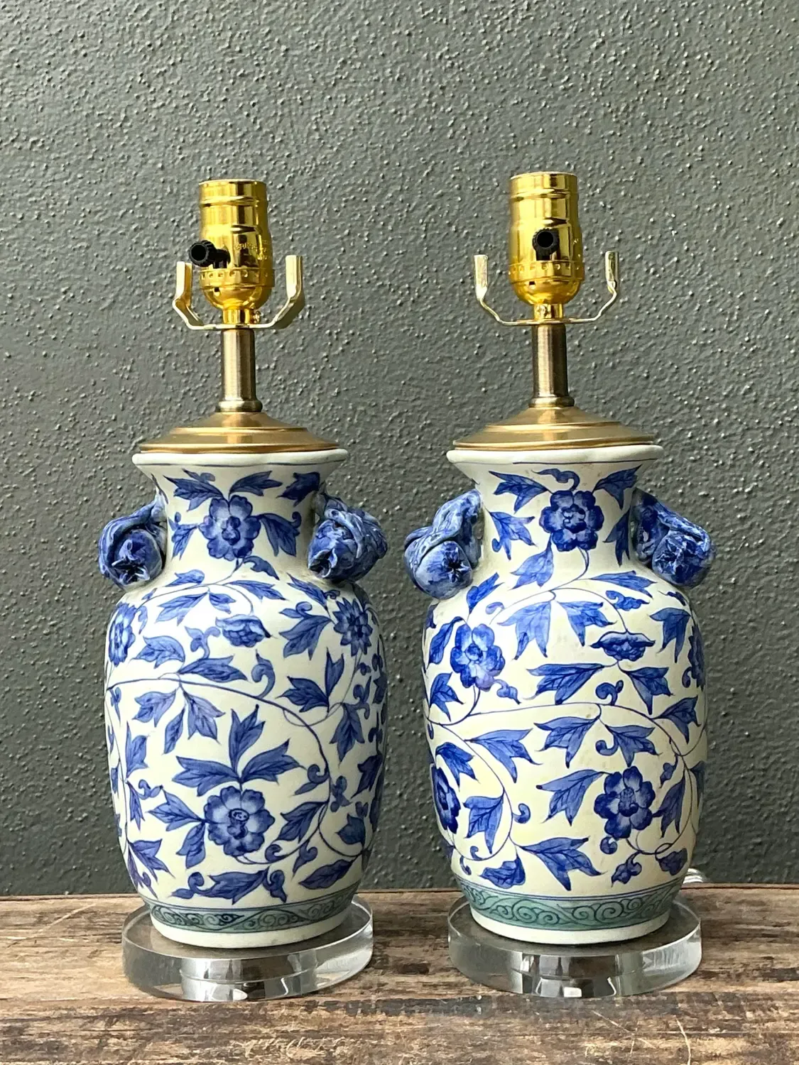Vintage Asian Blue and White Floral Ceramic Lamps - A Pair — additional photo 4