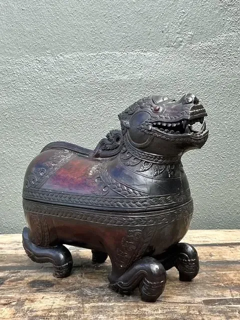 Vintage Asian Carved Wood Lion Box — additional photo 3