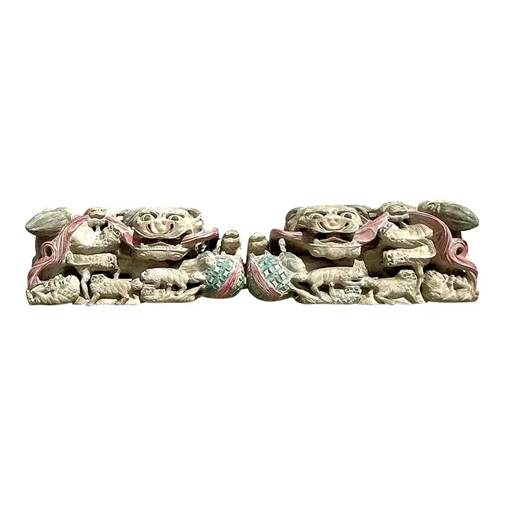 Vintage Asian Hand Carved Foo Dogs - a Pair — additional photo 1