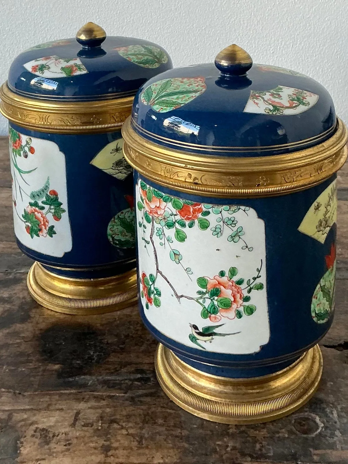Vintage Asian Lidded Floral Ceramic Jars - A Pair — additional photo 3