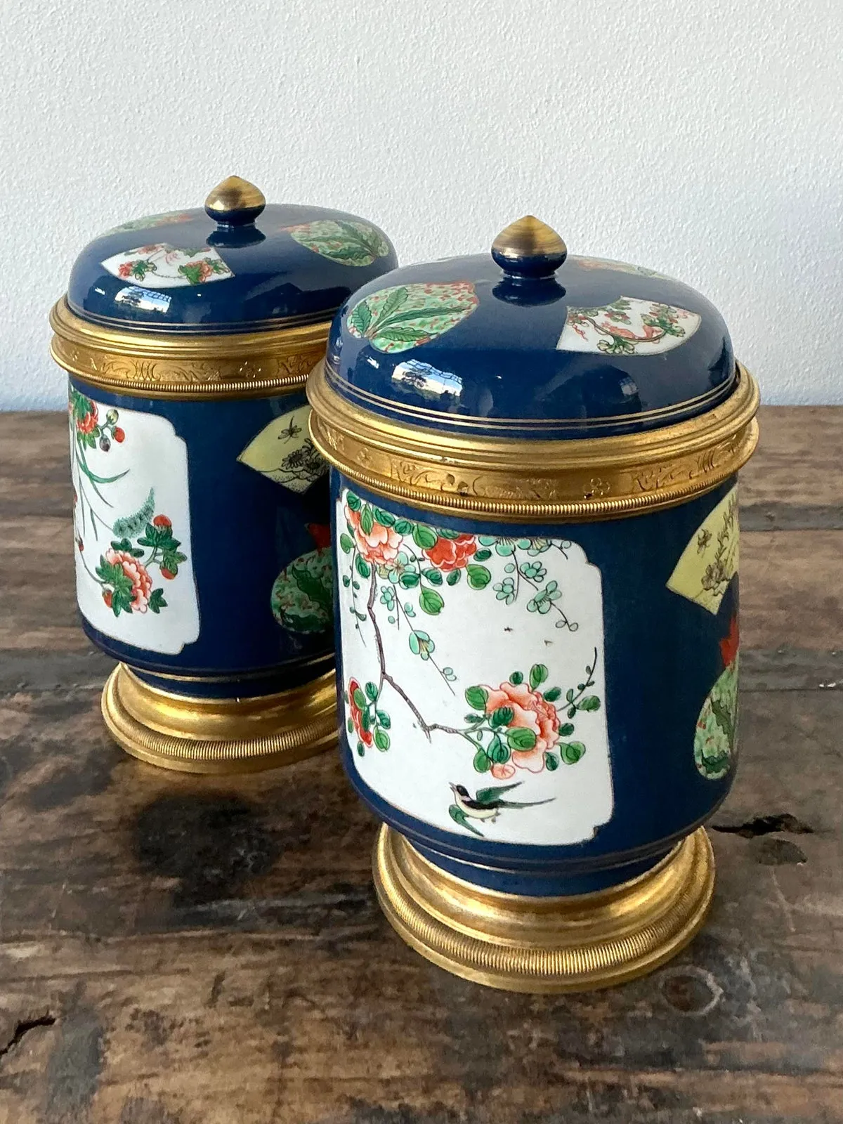 Vintage Asian Lidded Floral Ceramic Jars - A Pair — additional photo 4