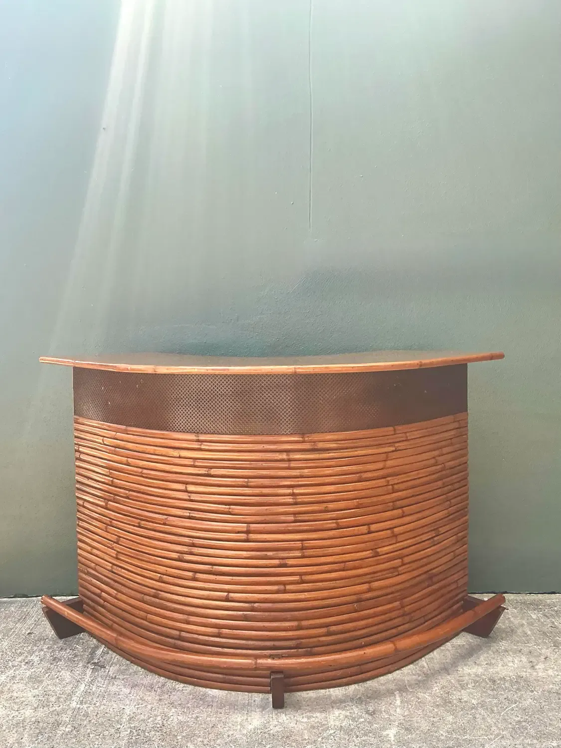 Vintage Bent Rattan Boomerang Dry Bar — additional photo 4