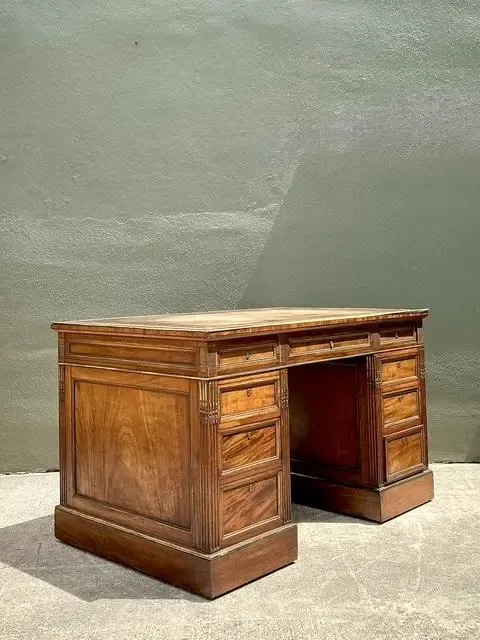 Vintage Bertram and Sons Gilt Tipped Leather Top Desk — additional photo 2