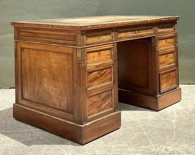Vintage Bertram and Sons Gilt Tipped Leather Top Desk — additional photo 3