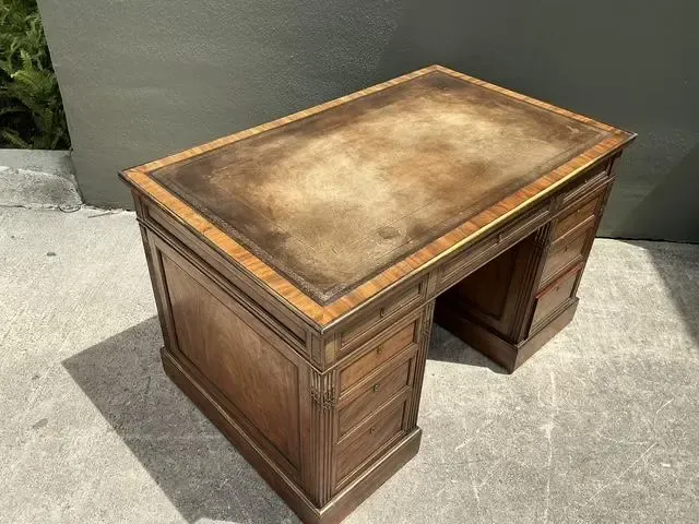 Vintage Bertram and Sons Gilt Tipped Leather Top Desk — additional photo 4