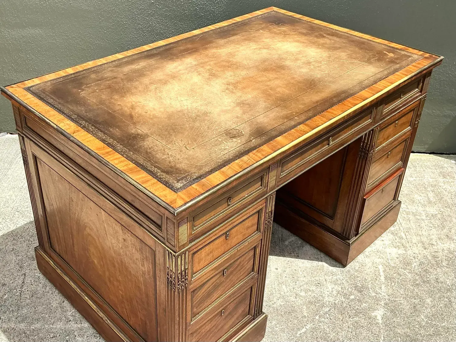 Vintage Bertram and Sons Gilt Tipped Leather Top Desk — additional photo 5