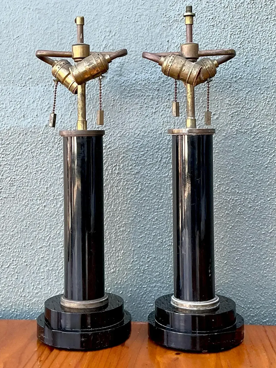 Vintage Black Lucite Column Lamps - A Pair — additional photo 6