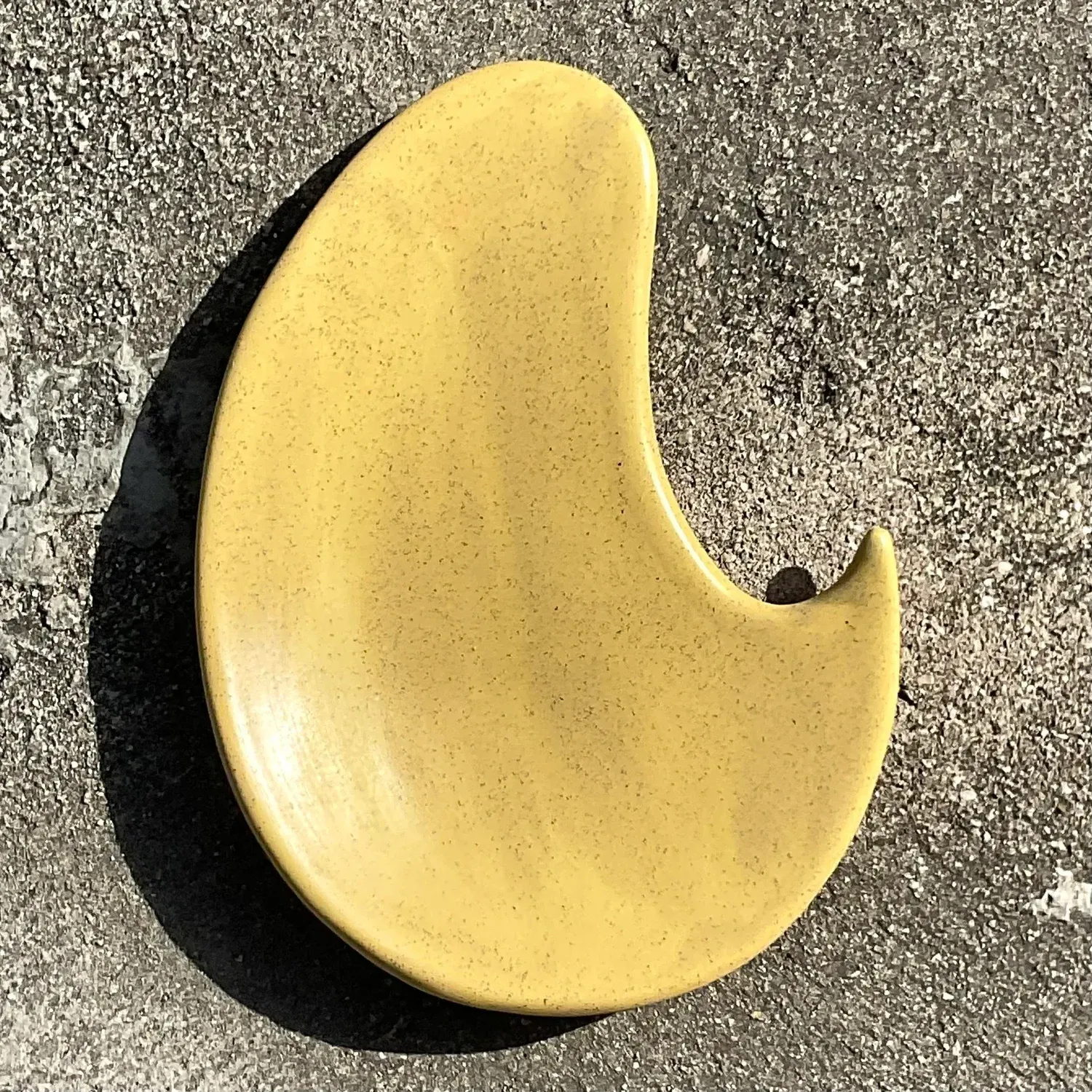 Vintage Boho Biomorphic Glazed Ceramic Platter — additional photo 4