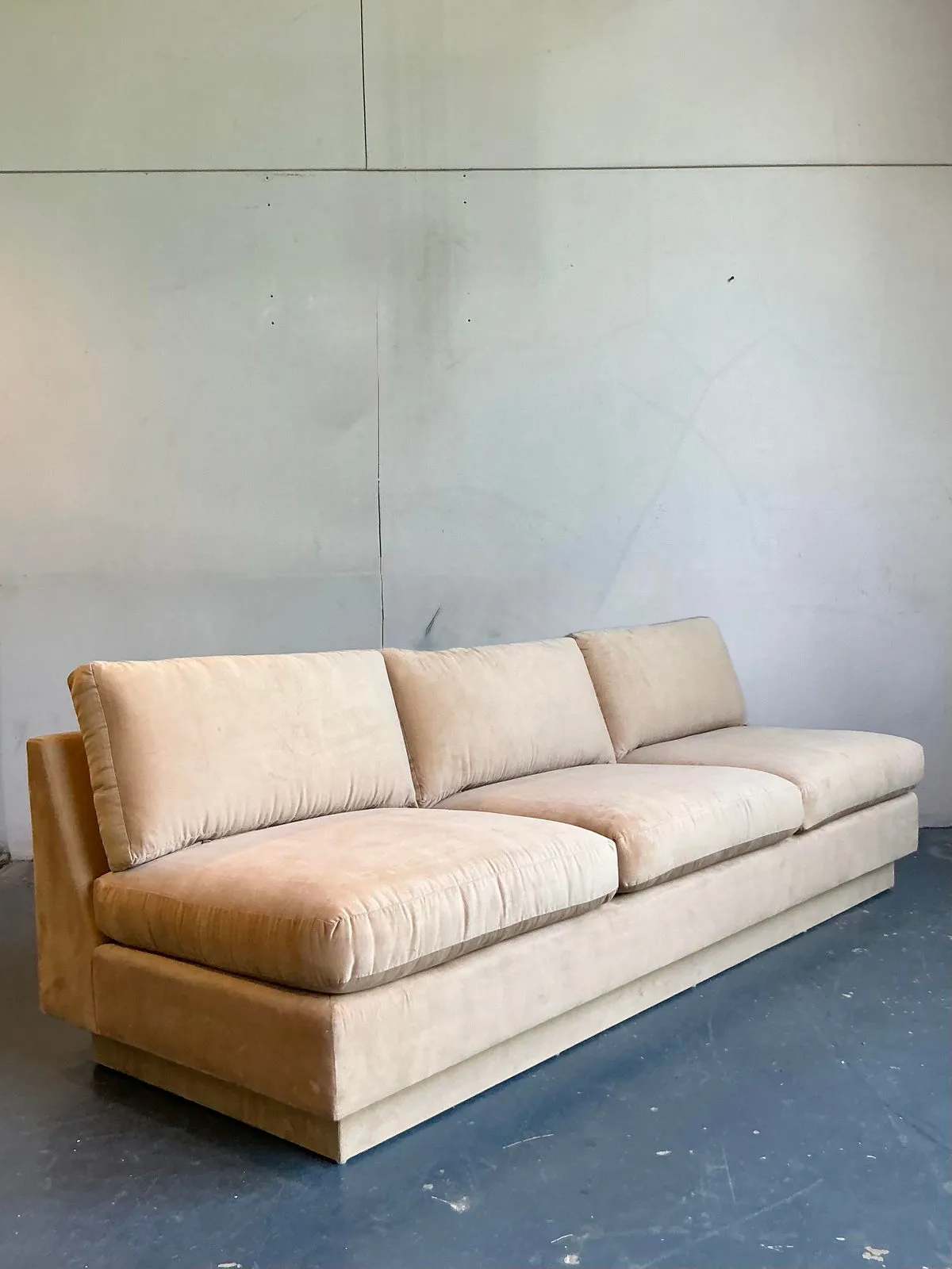 Vintage Boho Camel Slipper Sofa — additional photo 3