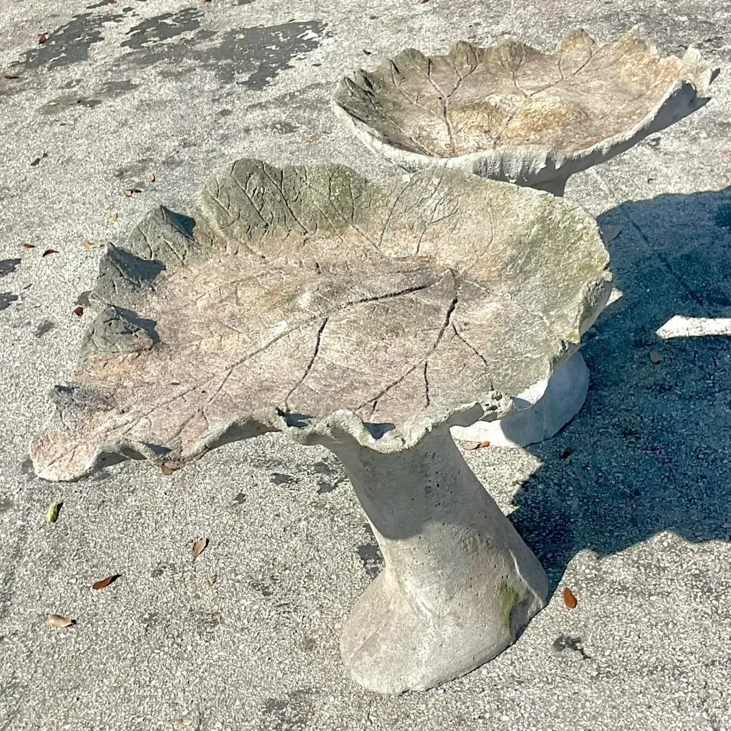 Vintage Boho Cast Cement Leaf Birdbath — additional photo 2