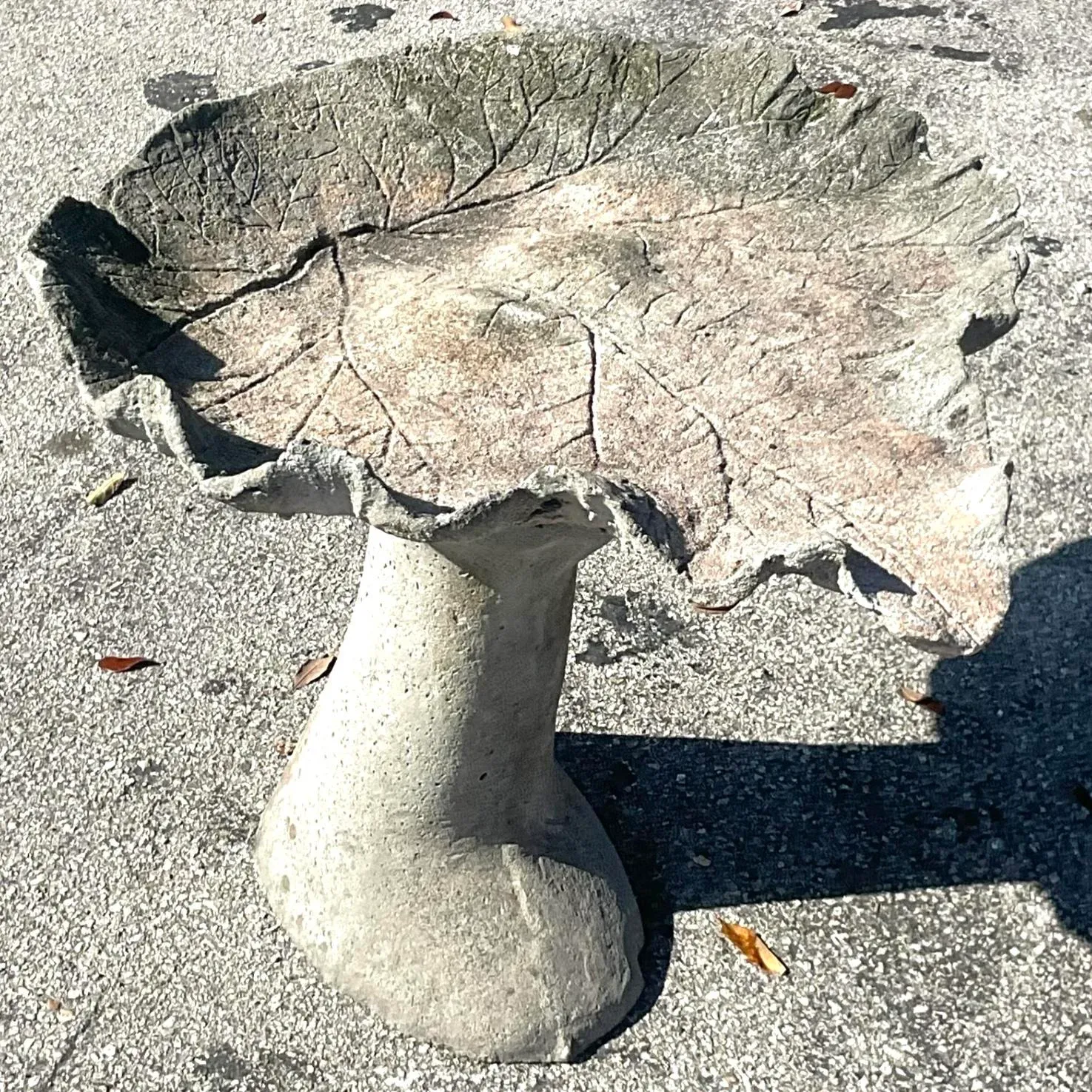 Vintage Boho Cast Cement Leaf Birdbath — additional photo 7