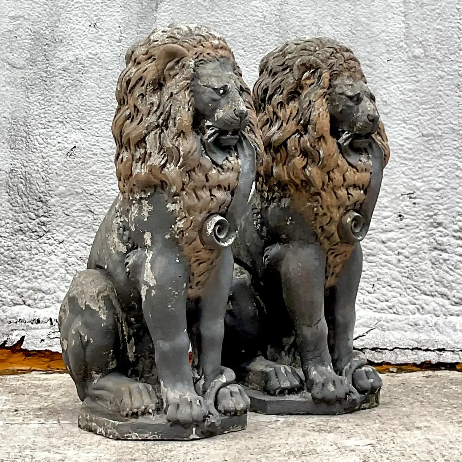 Vintage Boho Cast Concrete Lion Statues - a Pair — additional photo 2