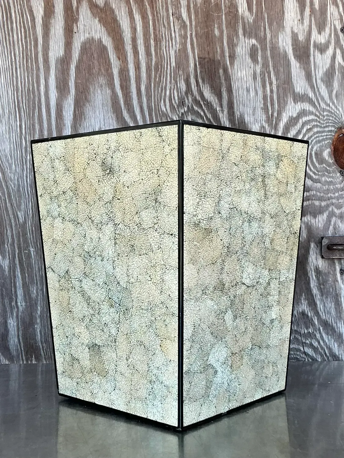 Vintage Boho Coquille D’Oeuf Eggshell Side Table — additional photo 4