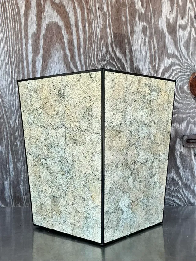 Vintage Boho Coquille D’Oeuf Eggshell Side Table — additional photo 4