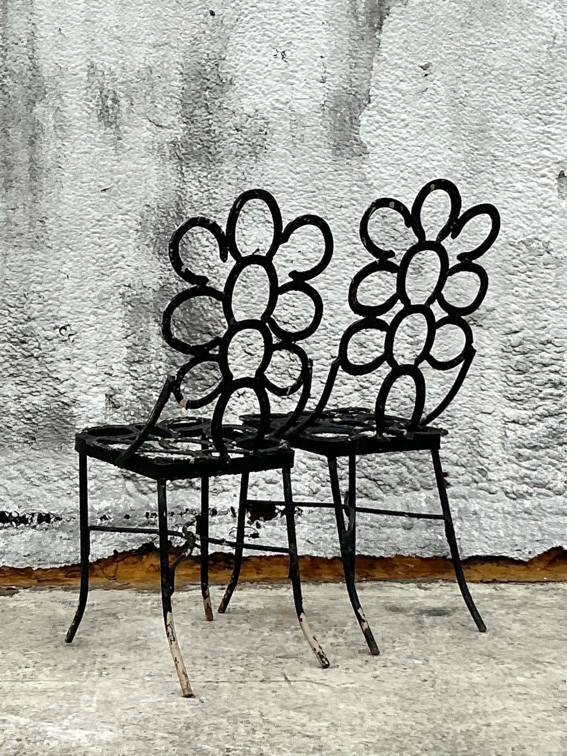 Vintage Boho Hand Forged Horseshoe Table — additional photo 8