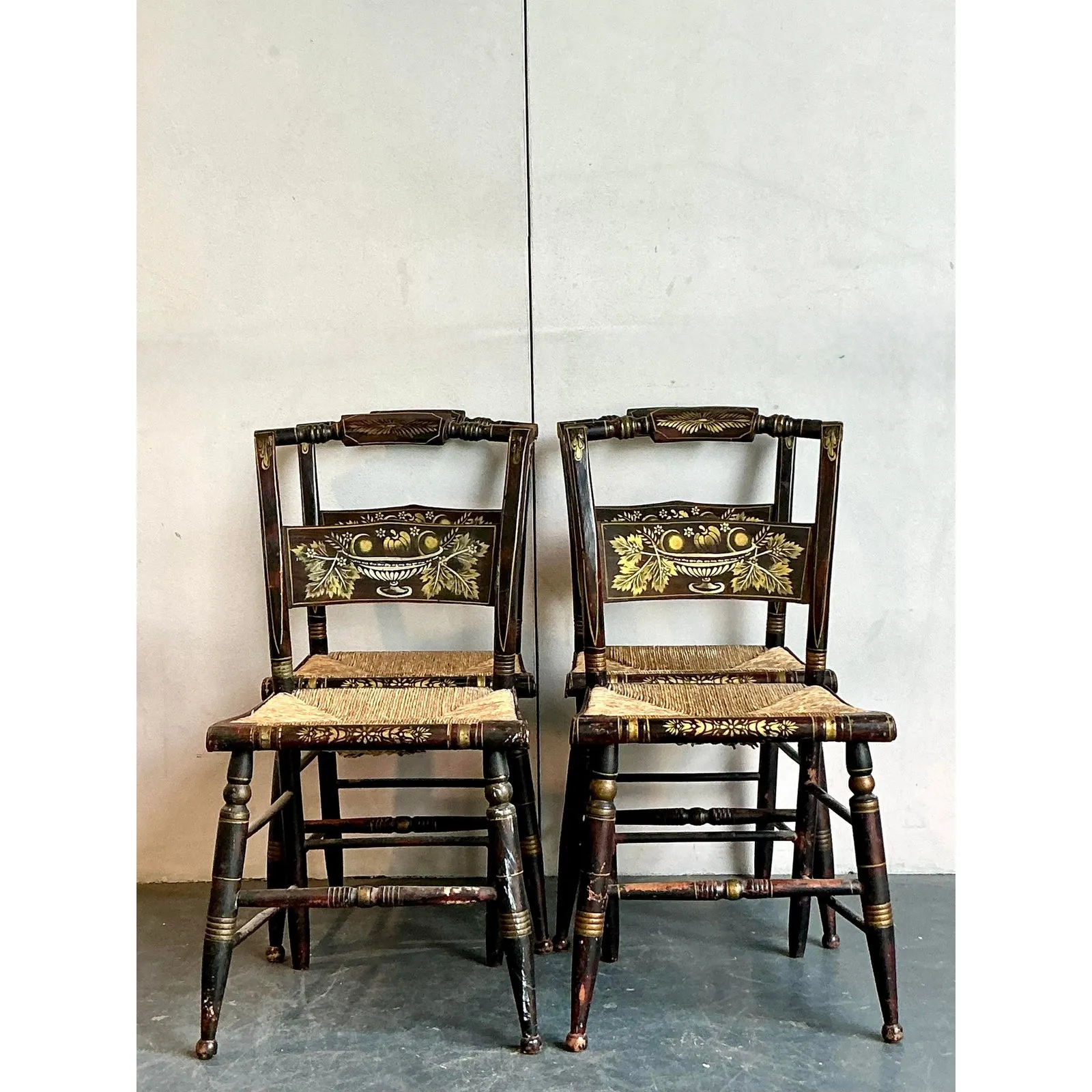 Vintage Boho Hand Painted Hitchcock Chairs - Set of Four — additional photo 6