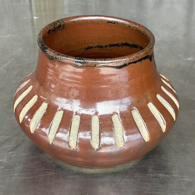 Vintage Boho Notched Studio Pottery Vase — additional photo 6