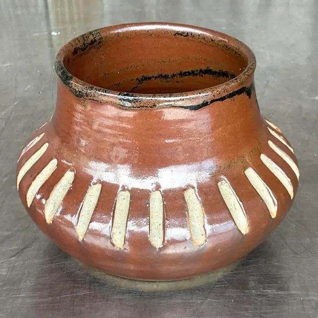 Vintage Boho Notched Studio Pottery Vase — additional photo 8