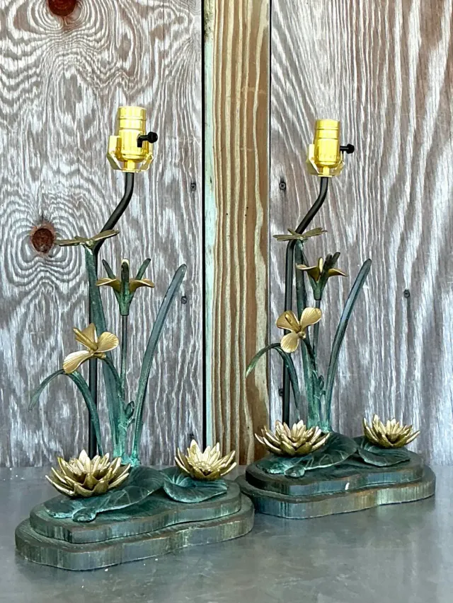 Vintage Boho Patinated Bronze Lily Pad Lamp — additional photo 2