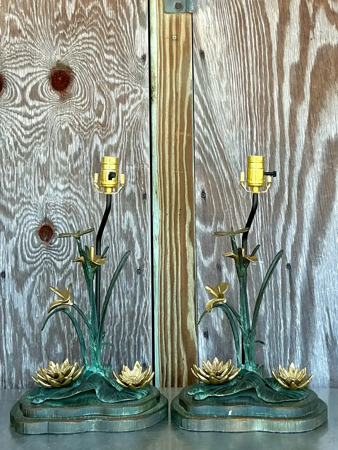 Vintage Boho Patinated Bronze Lily Pad Lamp — additional photo 6