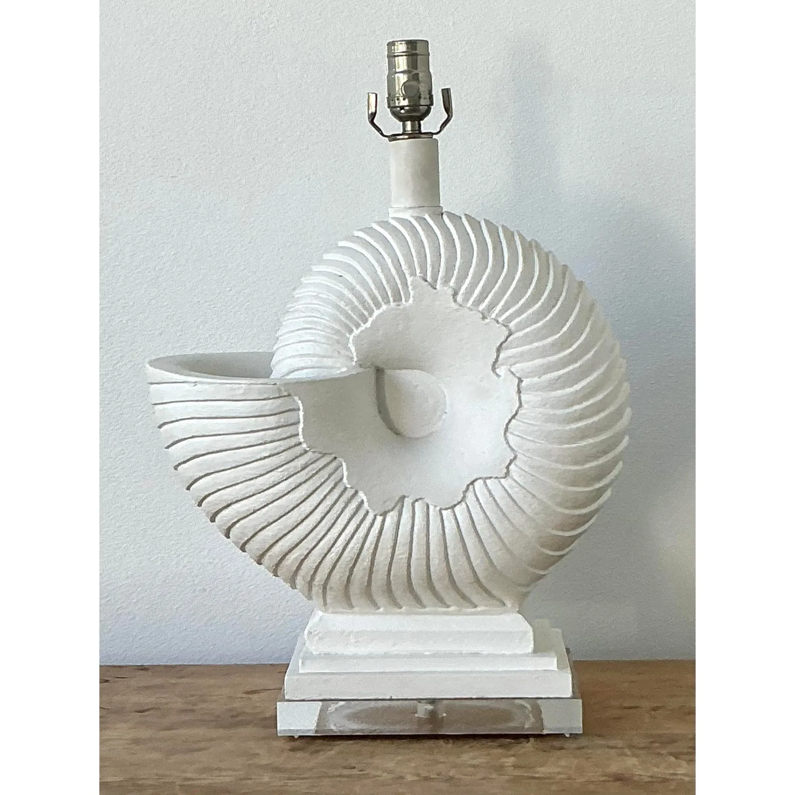 Vintage Boho Plaster Nautilus Shell Lamp — additional photo 2