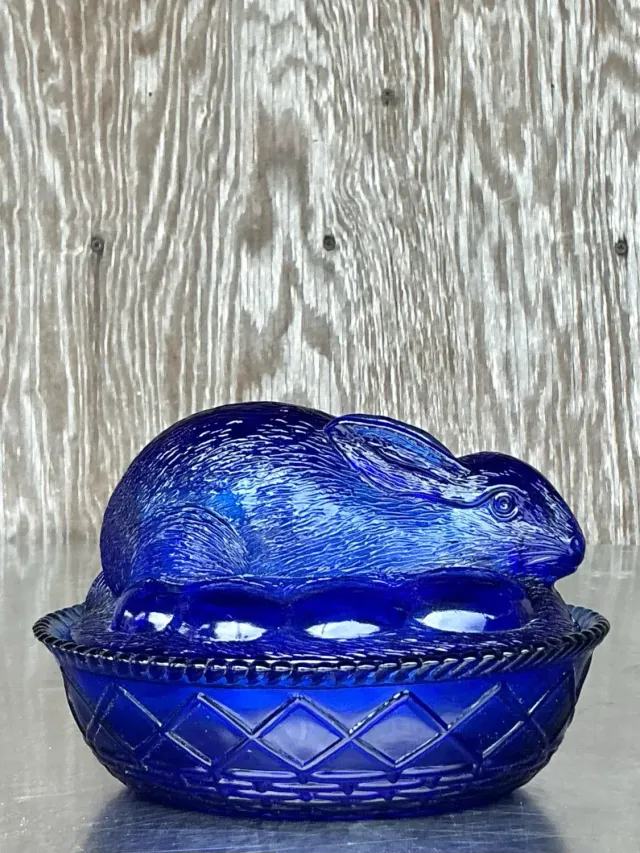 Vintage Boho Pressed Glass Rabbit Lidded Trinket Dish — additional photo 8